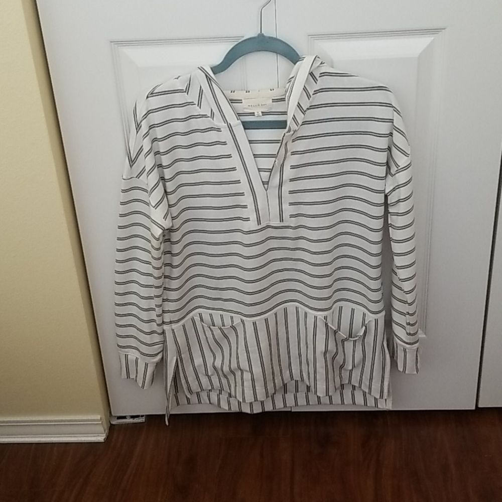 Mello Day stripped pullover